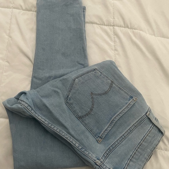 High rise skinny Levi’s - Picture 2 of 4